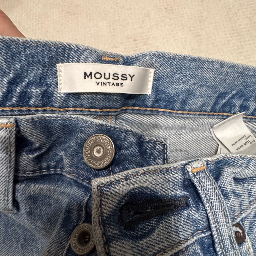 Moussy Brighton straight leg Vintage Light Blue Jeans
